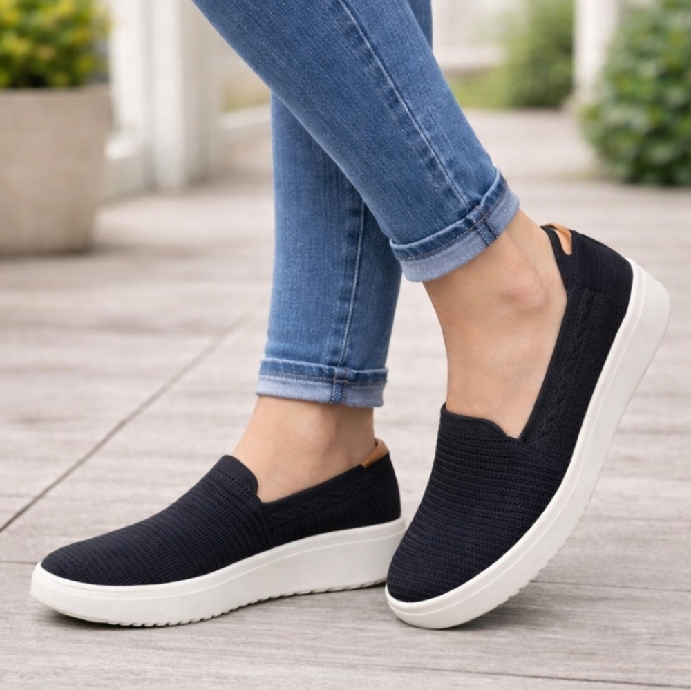 Skechers Court Break A-Okay Modern Minimalist Athleisure Comfort Sneaker 6M